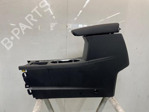 Used Armrest / Center console RENAULT CAPTUR II (HF_) TCe 140 (HFN0) (140 hp) 30186418
