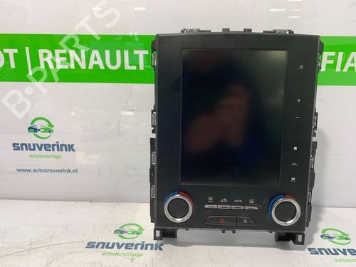 Used Display monitor RENAULT MEGANE IV Hatchback (B9A/M/N_) 1.5 dCi 110 (B9A3) (110 hp) 19113227