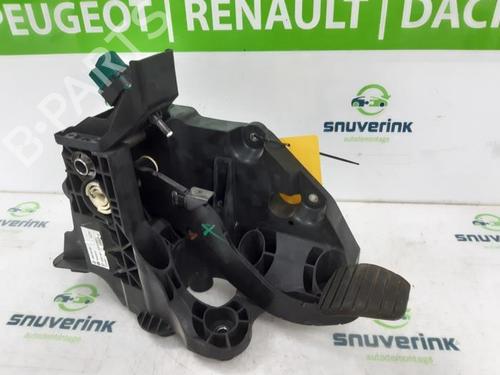 Used Break pedal Break pedal RENAULT TRAFIC III Van (FG_) 1.6 dCi 90 (FGME) (90 hp) 40579218 40579218