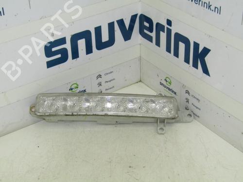 Used Left daytime light Left daytime light 13692537 13692537