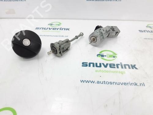Used Ignition barrel CITROËN C3 II (SC_) 1.1 i (60 hp) 13322506