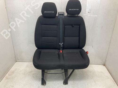 Used Right front seat FIAT DUCATO Van (250_) 120 Multijet 2,2 D (120 hp) 29426628