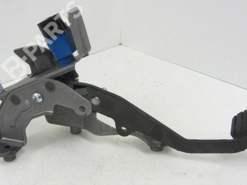 Used Pedal Pedal RENAULT CAPTUR I (J5_, H5_) 0.9 TCe 90 (90 hp) 10785741 10785741