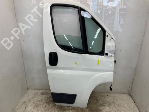 Used Right front door Right front door 38272331 38272331