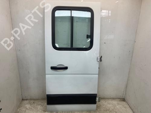 Used Right rear door Right rear door RENAULT MASTER III Platform/Chassis (EV, HV, UV) 2.3 dCi 145 RWD (UV0F, UV0E, HV0E, HV0F, HV0T, HV10,... (146 hp) 40048583 40048583