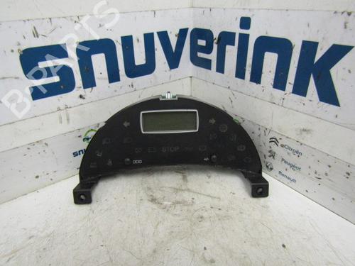 Display PEUGEOT 807 (EB_) 2.0 (136 hp) 21111271