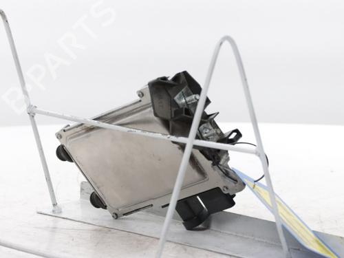 Switch PEUGEOT 3008 II SUV (MC_, MR_, MJ_, M4_) 1.2 THP/ PureTech 130 (MRHNSM, MRHNSU, MRHNSJ, MRHNYW,... | BP30758892I30