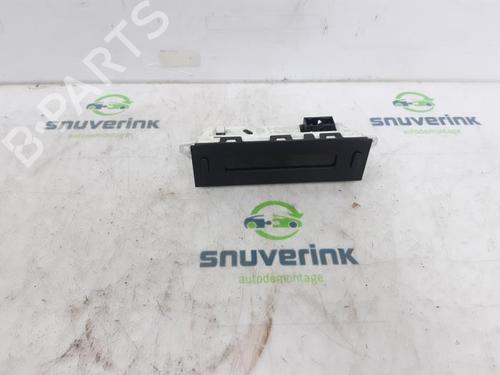 Used Display monitor Display monitor PEUGEOT 206+ (2L_, 2M_) 1.4 i (2LKFWA, 2MKFWA) (75 hp) 40573262 40573262