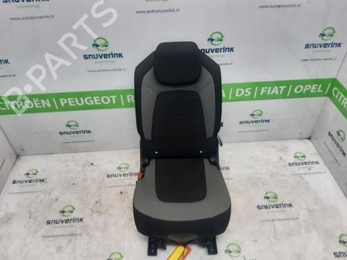 rear-seat-citroen-c4-picasso-ii-12-thp-130-1610439480-2013-12233611 main image