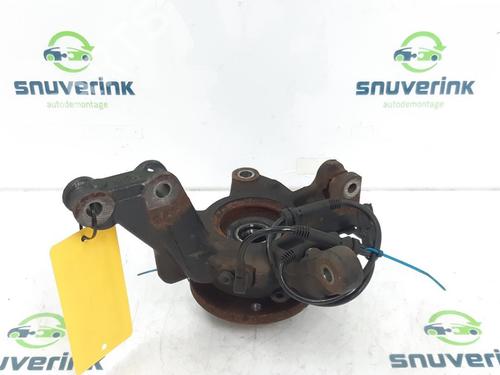 Used Left front steering knuckle RENAULT CLIO IV Grandtour (KH_) 0.9 TCe 90 (90 hp) 10806760
