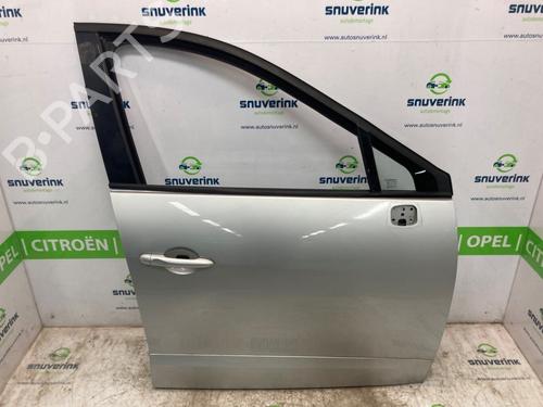 Used Right front door RENAULT SCÉNIC III (JZ0/1_) 1.5 dCi (110 hp) 21544531