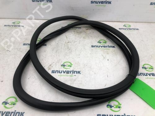 Rubber door seal OPEL CORSA F (P2JO) 1.2 (68) | BP18073809C142 