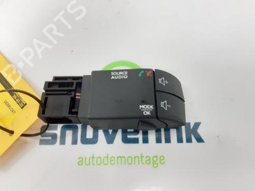 Used Steering wheel controls RENAULT CLIO IV (BH_) 0.9 TCe 90 (BHNF, BHMA, BHMH, BHJK, BHJR) (90 hp) 13945892