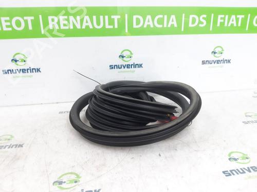 Gummiliste CITROËN C3 II (SC_) 1.2 VTi 82 | BP21178962C142 