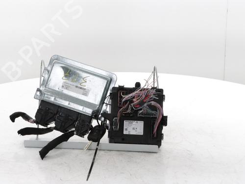 Used Engine control unit (ECU) Engine control unit (ECU) DACIA SANDERO III 1.0 TCe 90 (91 hp) 33696425 33696425