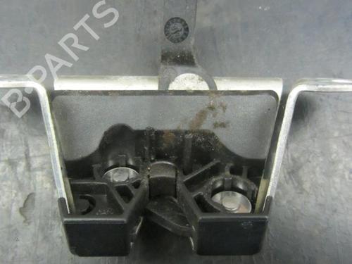 Used Tailgate lock Tailgate lock PEUGEOT 107 (PM_, PN_) 1.0 (68 hp) 40593227 40593227