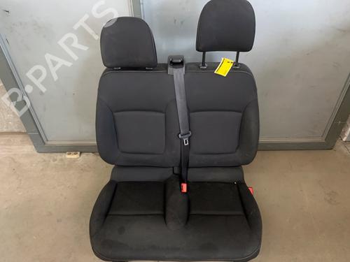 Used Right front seat RENAULT TRAFIC III Van (FG_) 1.6 dCi 95 (FGMJ, FGMR) (95 hp) 31049826
