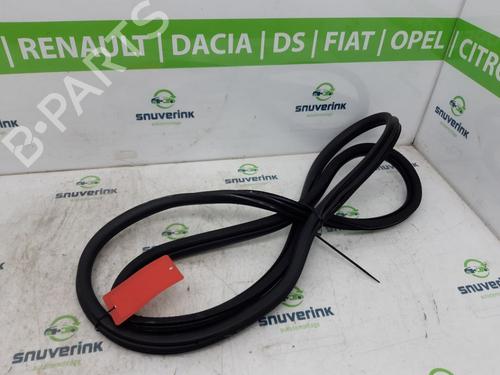 Used Rubber door seal CITROËN C5 AIRCROSS (A_) 1.2 PureTech 130 (ARHNSJ) (131 hp) 18950459