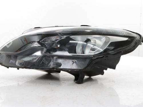 Used Right headlight Right headlight PEUGEOT 2008 I (CU_) 1.2 THP 110 / PureTech 110 (110 hp) 40297647 40297647