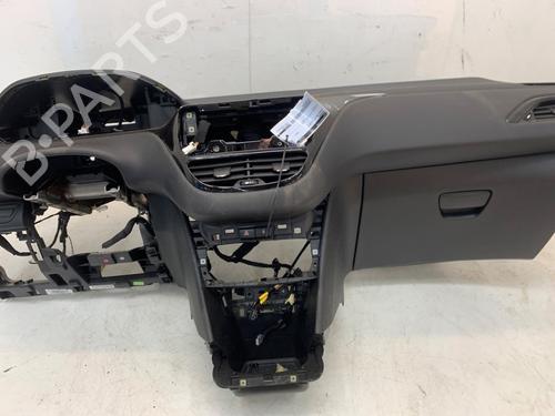 Dashboard PEUGEOT 208 I (CA_, CC_) 1.2 VTI 82 | BP29241348C46 