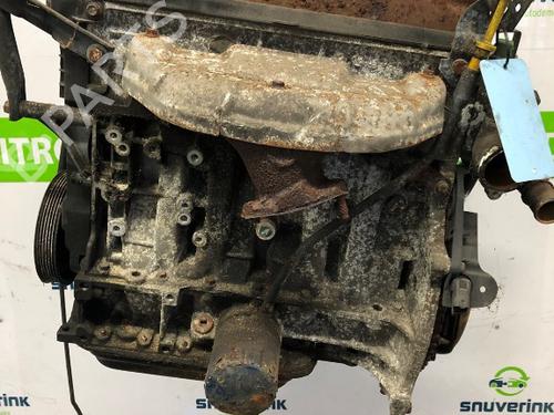 Moteur PEUGEOT 206 Hatchback (2A/C) 1.1 i (60 hp) 23645979