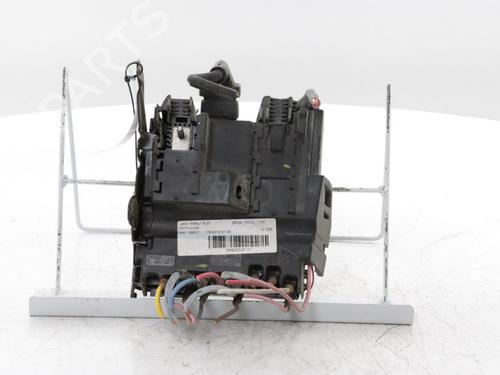 Used Fuse box PEUGEOT 3008 II SUV (MC_, MR_, MJ_, M4_) 1.2 THP/ PureTech 130 (MRHNSM, MRHNSU, MRHNSJ, MRHNYW,... (131 hp) 30186020
