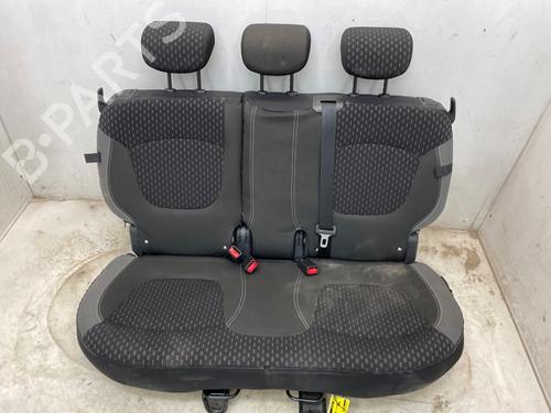 rear-seat-renault-captur-i-j5_-h5_-2013-34423425 main image