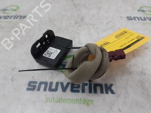 Antenne/Base RENAULT ARKANA I (LCM_, LDN_) 1.3 TCe 160 (LDN1) (158 hp) 20158255