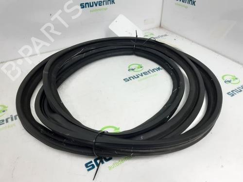 Used Rubber door seal Rubber door seal MAZDA CX-30 (DM) e-SKYACTIV-X M Hybrid (186 hp) 40574322 40574322