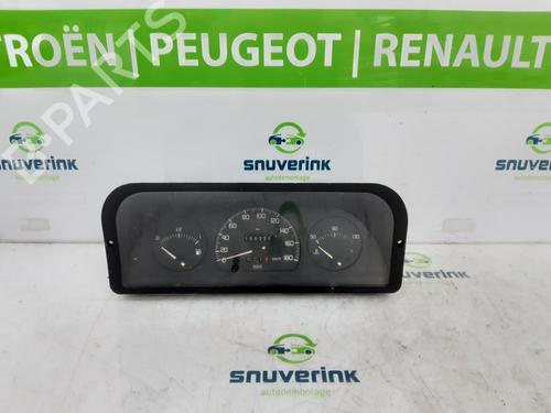 Used Instrument cluster PEUGEOT BOXER Van (230L) 2.5 D (86 hp) 24165739