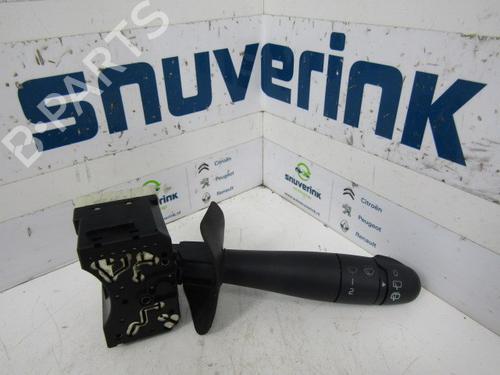 Used Steering column stalk RENAULT CLIO II (BB_, CB_) 1.4 (B/CB0C, B/CB0S) (75 hp) 21111719