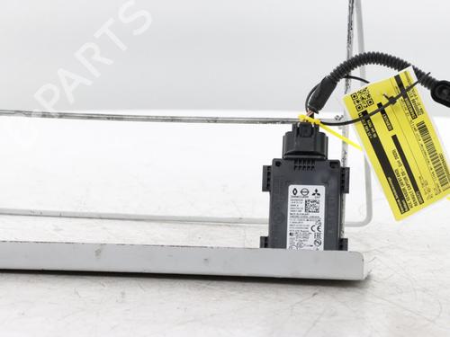 Used Electronic sensor RENAULT CAPTUR II (HF_) E-TECH 145 (HFMU) (143 hp) 31960459