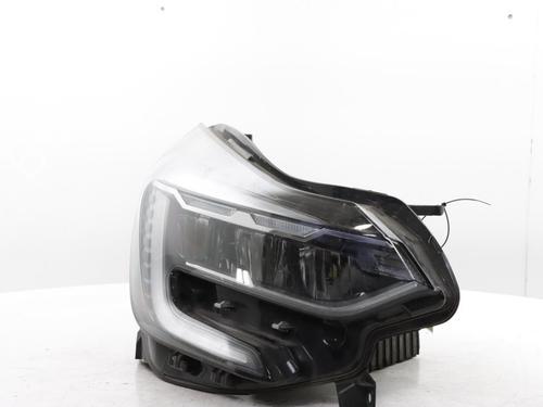 Right headlight RENAULT CAPTUR II (HF_) TCe 90 (HFM6) | BP31261383C29