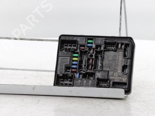 Used Fuse box RENAULT CAPTUR II (HF_) E-TECH 145 (HFMU) (143 hp) 31960482
