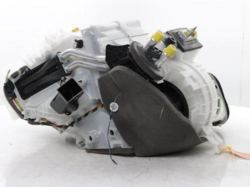 Used Heater matrix box Heater matrix box CITROËN C3 III (SX) 1.2 PureTech 82 (83 hp) 34564146 34564146