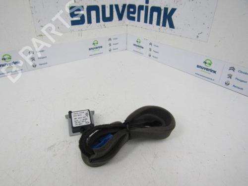Antenne/Base RENAULT CLIO IV Grandtour (KH_) 1.5 dCi 75 (75 hp) 13190085