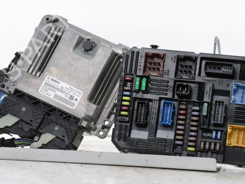 Motorstyringsenhed PEUGEOT 208 II (UB_, UP_, UW_, UJ_) 1.2 PureTech 100 (101 hp) 30757608