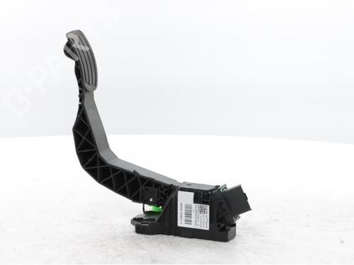 pedal-opel-mokka-2020-33846380 main image