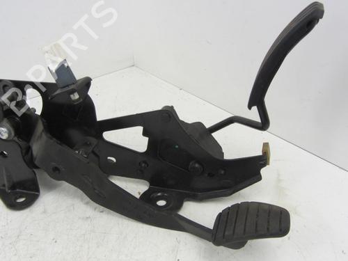 Used Pedal Pedal RENAULT SCÉNIC II (JM0/1_) 1.9 dCi (JM0G, JM12, JM1G, JM2C) (120 hp) 21110027 21110027