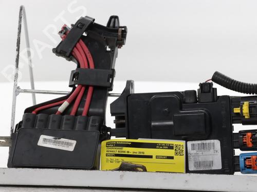 Used Fuse box Fuse box RENAULT GRAND SCÉNIC III (JZ0/1_) 1.2 TCe (JZ11, JZ28) (116 hp) 34563538 34563538