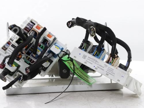 Used Engine control unit (ECU) OPEL GRANDLAND (OV64) 1.2 MHEV (136 hp) 30758316