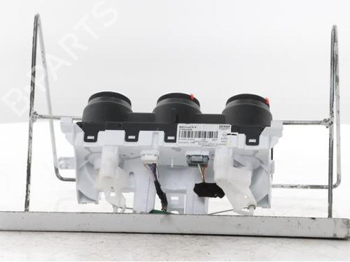 climate-control-renault-clio-v-b7_-2019-39716848 main image