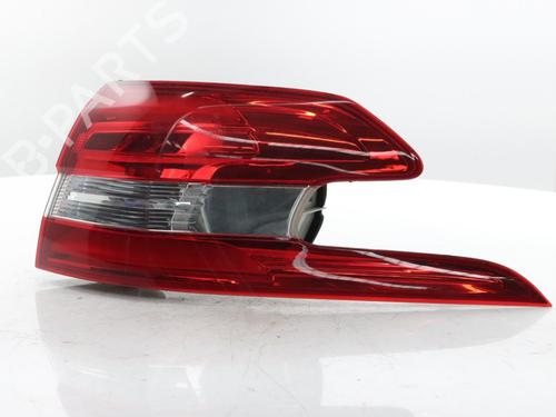 Used Right taillight Right taillight 39507997 39507997