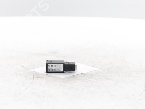Used Electronic module Electronic module DS DS 7 (J4_, JC_) E-TENSE 225 (J4DGZU) (224 hp) 40588609 40588609