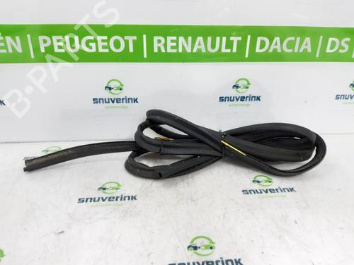 bagklapbekldning-renault-kangoo-express-fw01_-15-dci-75-fw07-fw10-fw04-8200425640-2008-16099286 main image
