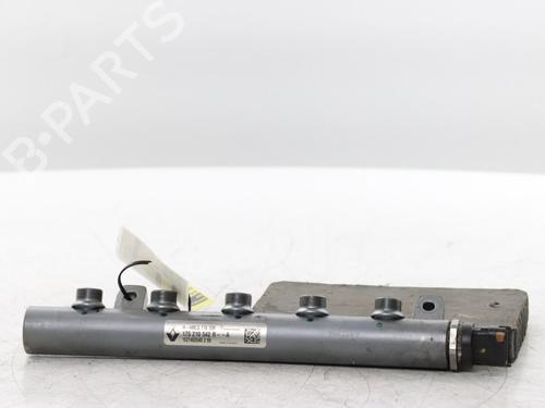 Used Injection rail Injection rail 34563179 34563179