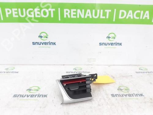Used Air vent Air vent RENAULT CAPTUR II (HF_) TCe 140 (HFN0) (140 hp) 40581675 40581675