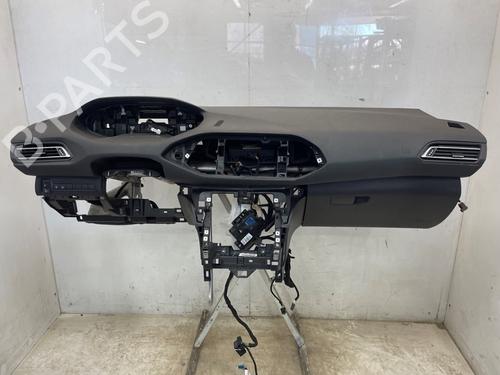 Used Dashboard Dashboard PEUGEOT 308 SW II (LC_, LJ_, LR_, LX_, L4_) 1.6 BlueHDi 120 (120 hp) 33935098 33935098