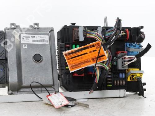 Used Engine control unit (ECU) Engine control unit (ECU) CITROËN C4 III (BA_, BB_, BC_) ë-C4 (BCZKXC, BZCKSC) (136 hp) 38110600 38110600