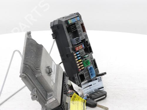 Engine control unit (ECU) PEUGEOT 2008 I (CU_) 1.2 THP 110 / PureTech 110 | BP30186633M57